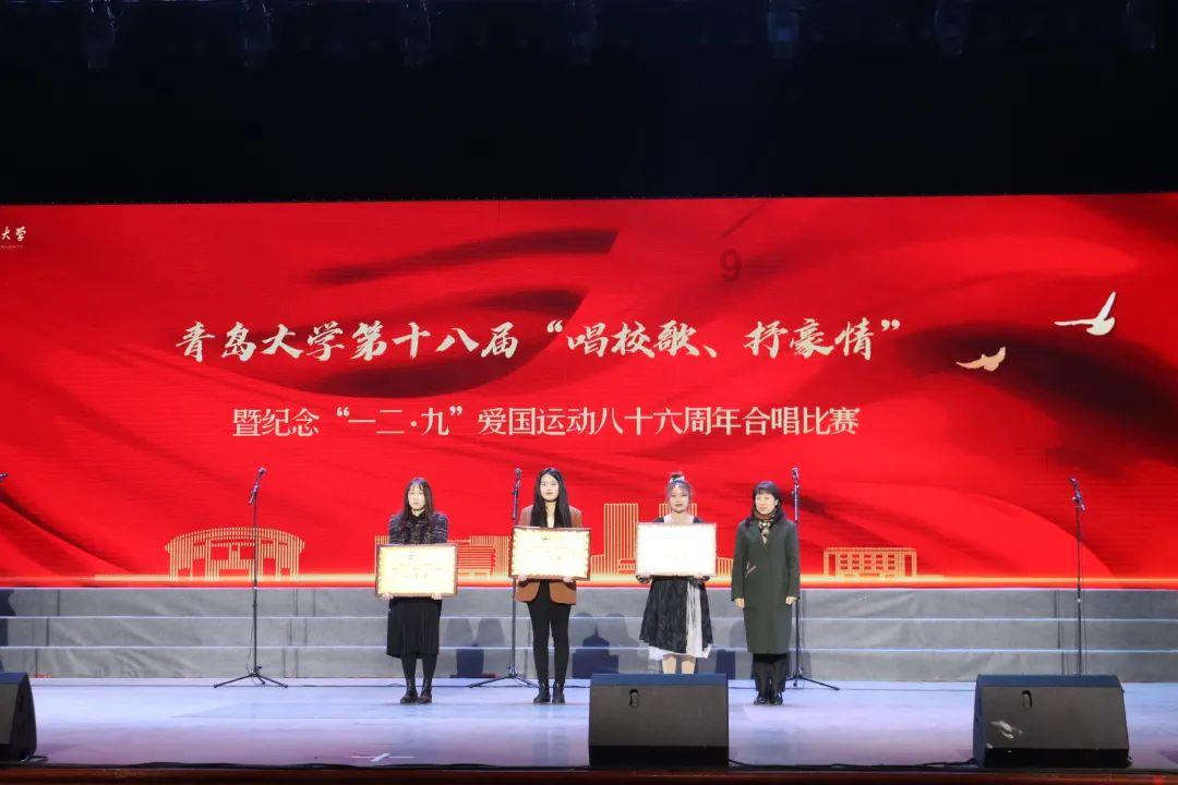 逃离大犀牛出没地